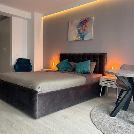 One Fancy Studio Bucarest Extérieur photo